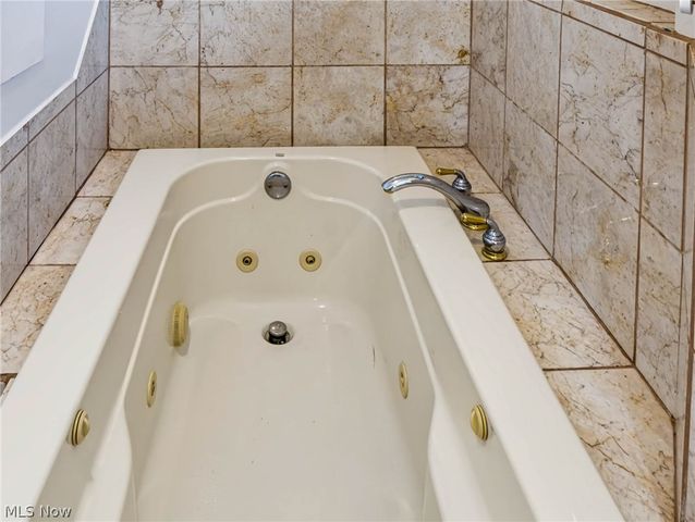 402 Audrey Drive, Richmond Heights, OH 44143