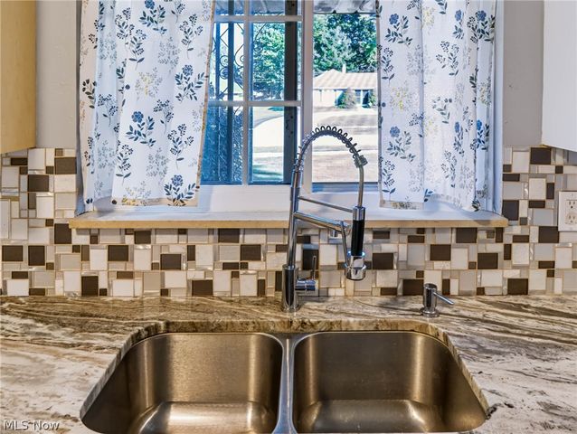 402 Audrey Drive, Richmond Heights, OH 44143