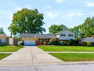 402 Audrey Drive, Richmond Heights, OH 44143