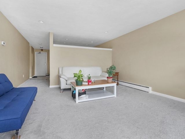 32 Whites Avenue D45, Watertown, MA 02472