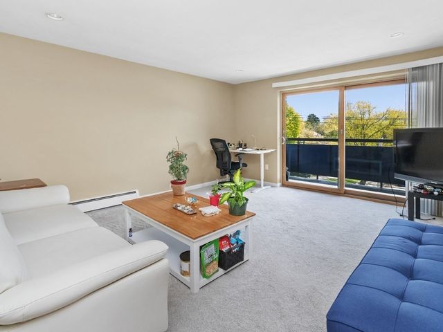 32 Whites Avenue D45, Watertown, MA 02472