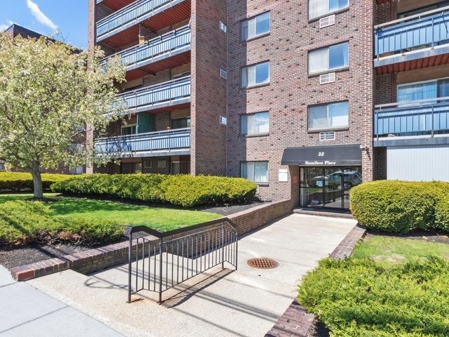32 Whites Avenue D45, Watertown, MA 02472