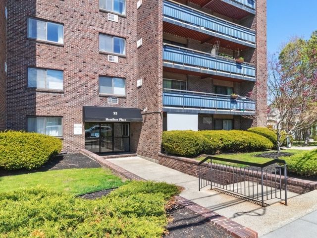 32 Whites Avenue D45, Watertown, MA 02472