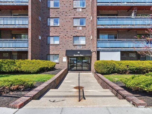 32 Whites Avenue D45, Watertown, MA 02472