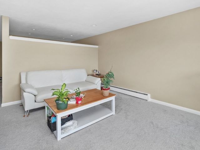 32 Whites Avenue D45, Watertown, MA 02472