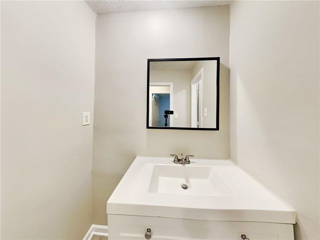 4790 Matterhorn Drive, Lilburn, GA 30047