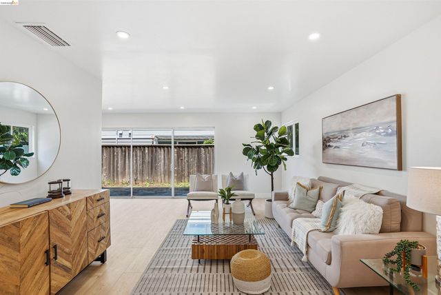 749 Woodgate Place, San Leandro, CA 94579