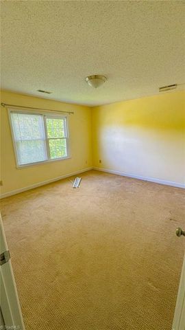 621 Nottinghill Drive, Winston-salem, NC 27107