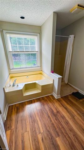 621 Nottinghill Drive, Winston-salem, NC 27107