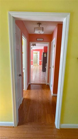 621 Nottinghill Drive, Winston-salem, NC 27107