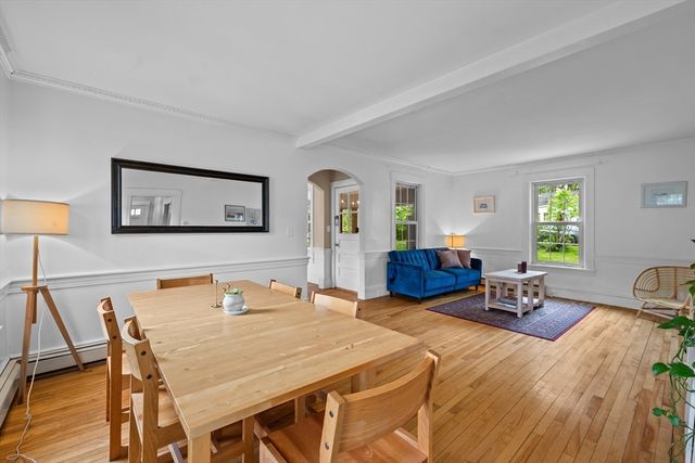 10 Maple, Sturbridge, MA 01566