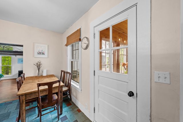 10 Maple, Sturbridge, MA 01566