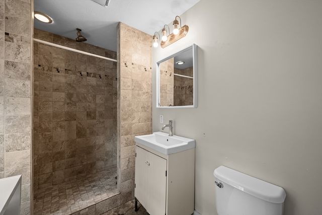 10 Maple, Sturbridge, MA 01566