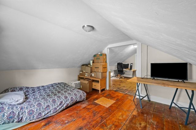 10 Maple, Sturbridge, MA 01566