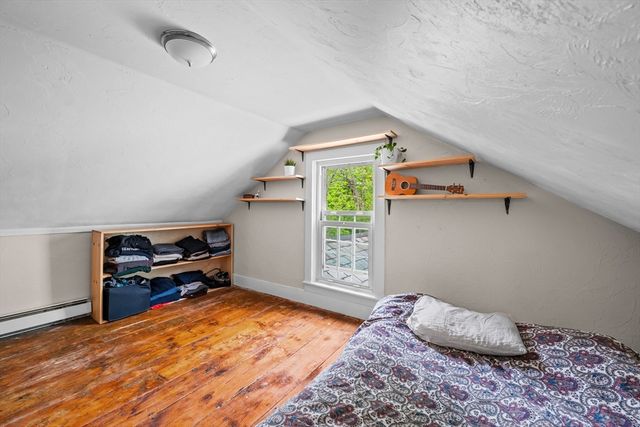 10 Maple, Sturbridge, MA 01566