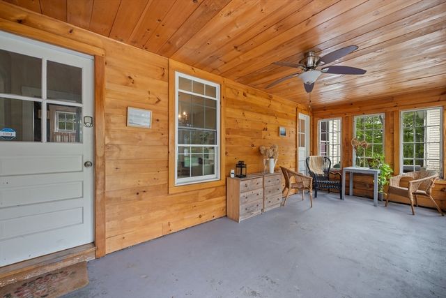 10 Maple, Sturbridge, MA 01566