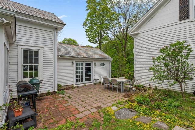 10 Maple, Sturbridge, MA 01566