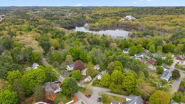 10 Maple, Sturbridge, MA 01566