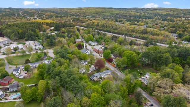 10 Maple, Sturbridge, MA 01566
