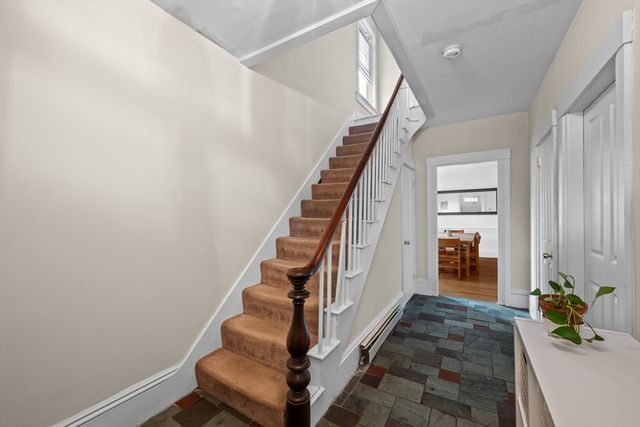 10 Maple, Sturbridge, MA 01566