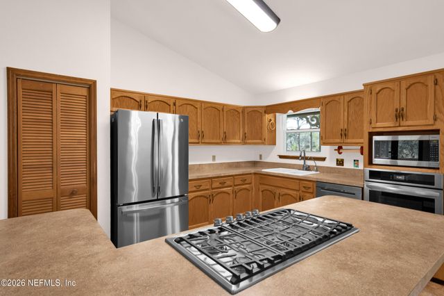 119AND121 TAYLOR FURY Road, Pomona Park, FL 32181