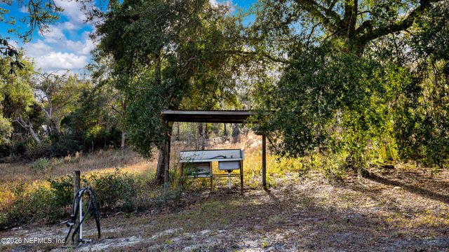 119AND121 TAYLOR FURY Road, Pomona Park, FL 32181