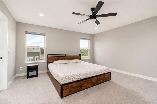 1601 Cromwill Loop, Delaware, OH 43015