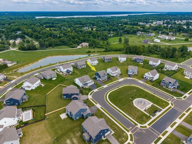 1601 Cromwill Loop, Delaware, OH 43015