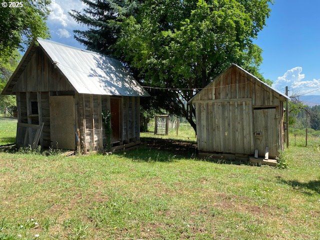 47664 RYALL Rd, Halfway, OR 97834