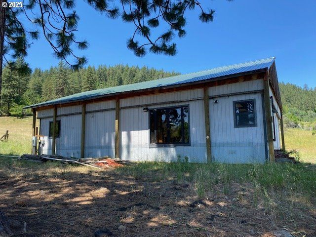 47664 RYALL Rd, Halfway, OR 97834