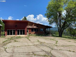 47664 RYALL Rd, Halfway, OR 97834