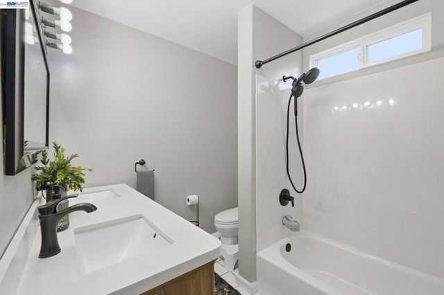 5616 Crestmont Ave, Livermore, CA 94551