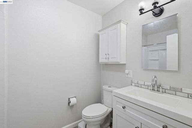 5616 Crestmont Ave, Livermore, CA 94551