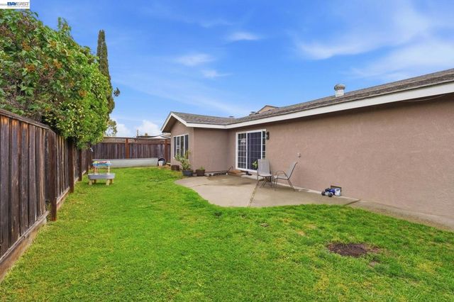 5616 Crestmont Ave, Livermore, CA 94551