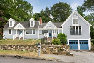 18 Crestview Dr, Westborough, MA 01581