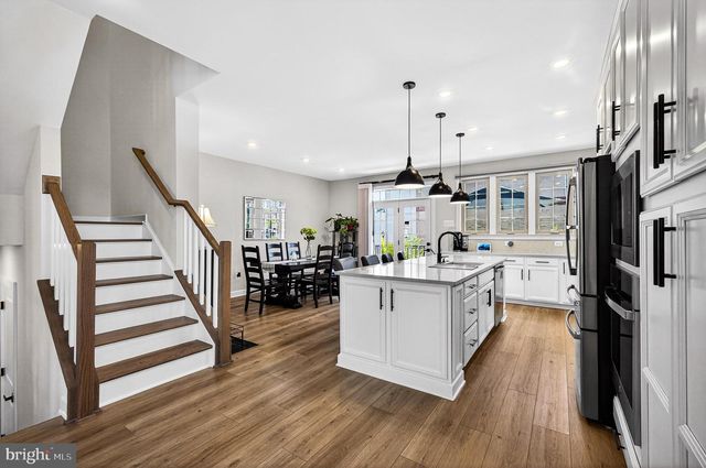 3761 MAYORS WAY, Fairfax, VA 22030