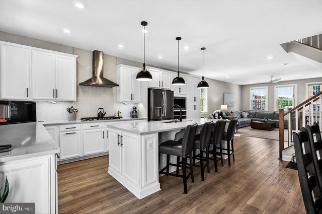 3761 MAYORS WAY, Fairfax, VA 22030