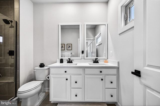 3761 MAYORS WAY, Fairfax, VA 22030