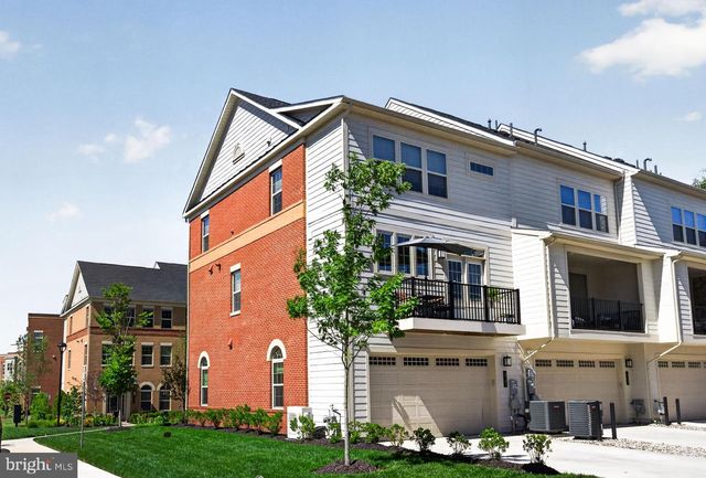 3761 MAYORS WAY, Fairfax, VA 22030