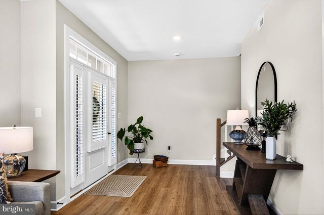 3761 MAYORS WAY, Fairfax, VA 22030