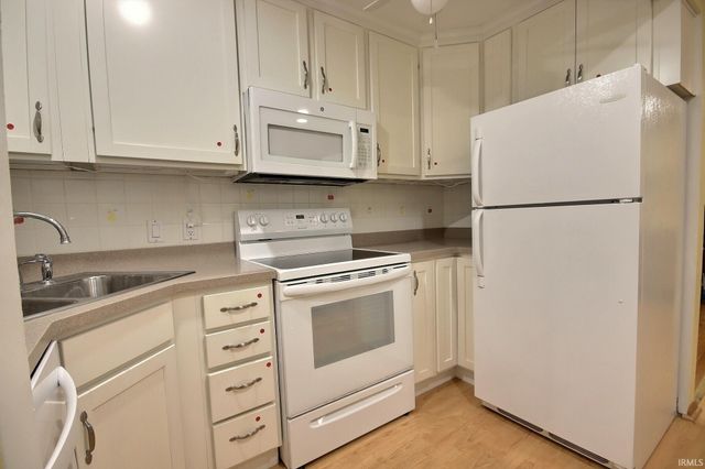 2937 Westbrook Dr Apt A107, Fort Wayne, IN 46805