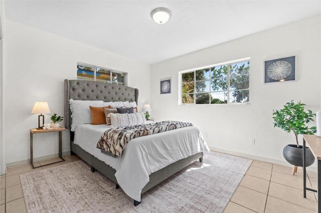 629 53RD AVENUE S, St Petersburg, FL 33705