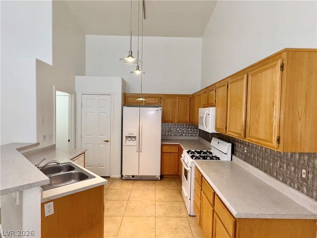 4011 Chalfont Court, Las Vegas, NV 89121