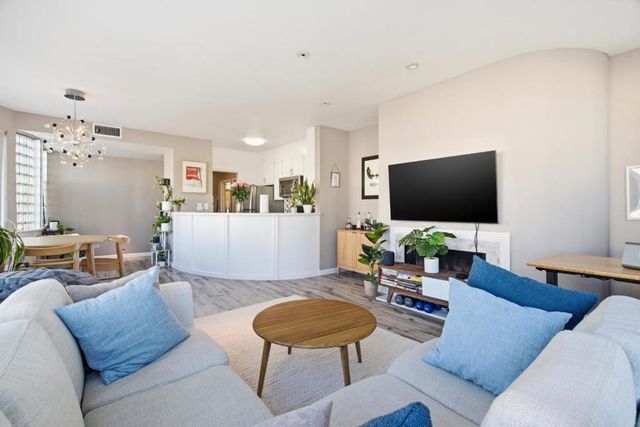 1111 Bay Street 307, San Francisco, CA 94123