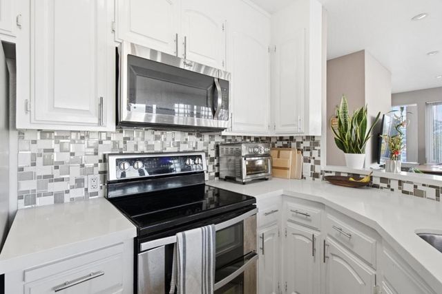 1111 Bay Street 307, San Francisco, CA 94123