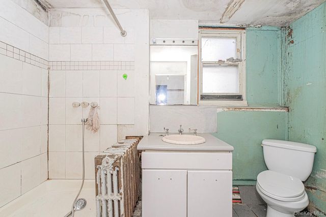 102 wright Street, Staten Island, NY 10304