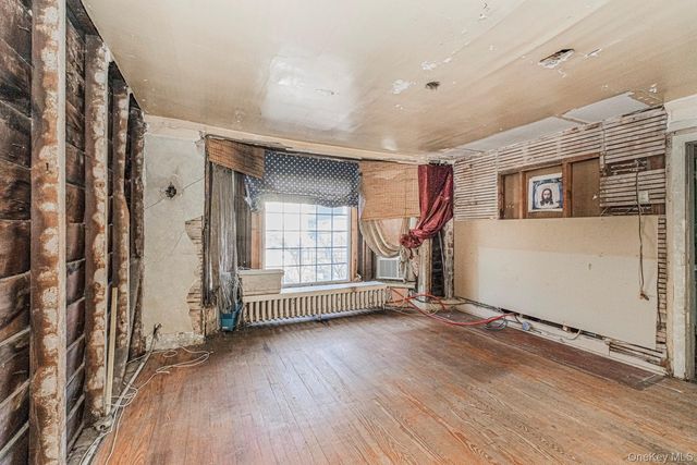 102 wright Street, Staten Island, NY 10304