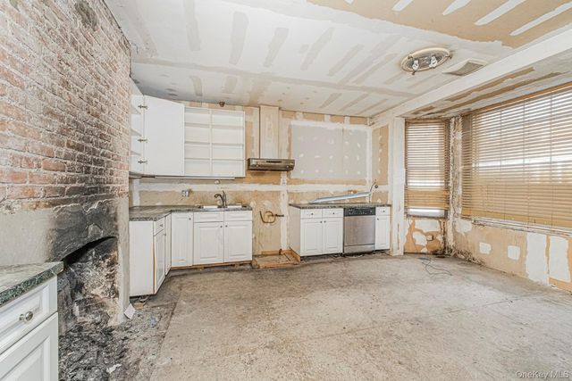 102 wright Street, Staten Island, NY 10304