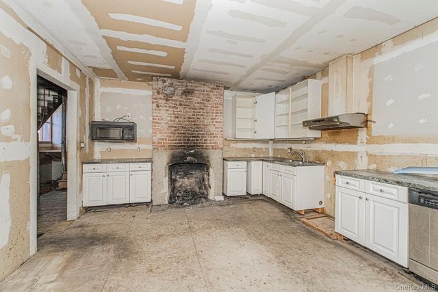 102 wright Street, Staten Island, NY 10304