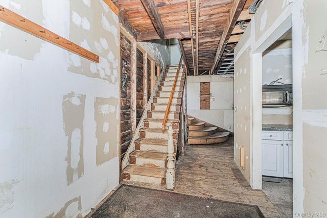 102 wright Street, Staten Island, NY 10304